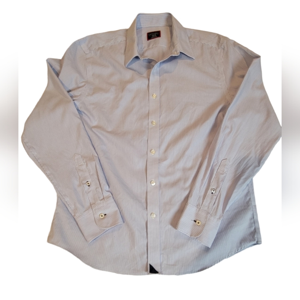 UNTUCKit Light Blue Pinstripe Casual Button Down Shirt